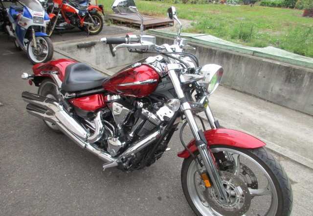  мотоцикл Ямаха XV 1900 Рейдер, 2008 год